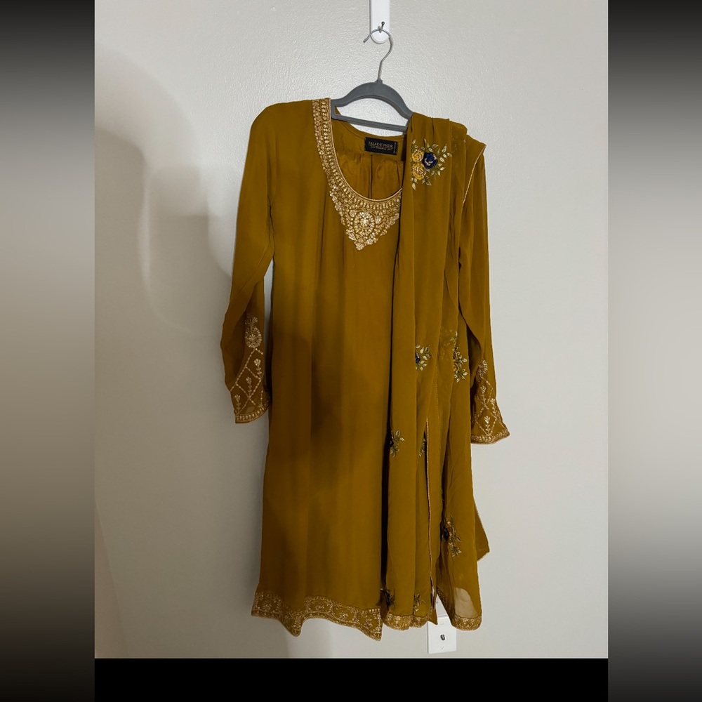 Falaq-e-noor mustard colored shalwar kameez